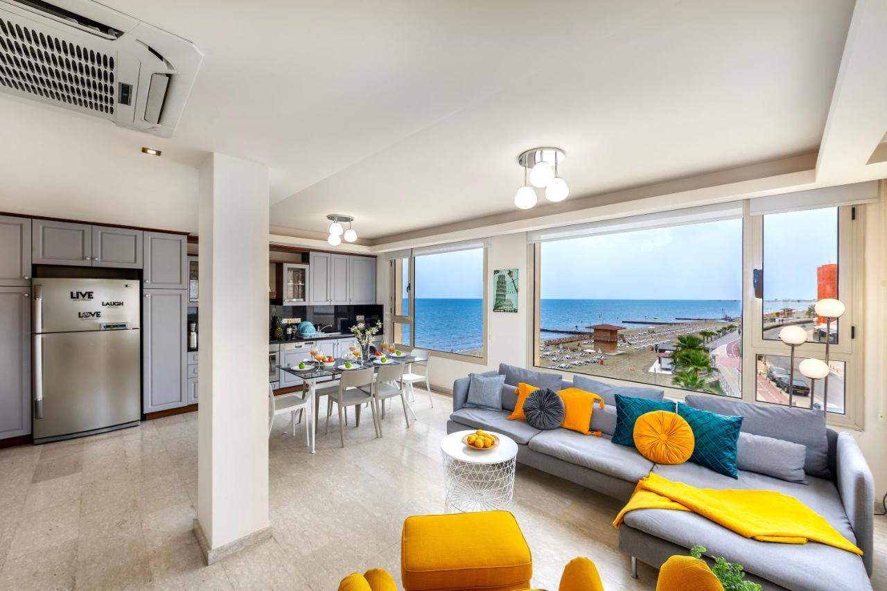 Mackenzie Beachfront Eftyhia Suite لارنكا المظهر الخارجي الصورة